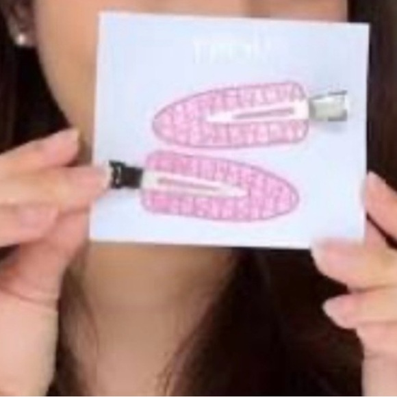 Dior Pink Logo Hair Accessories New in Packaging - Picture 3 of 6